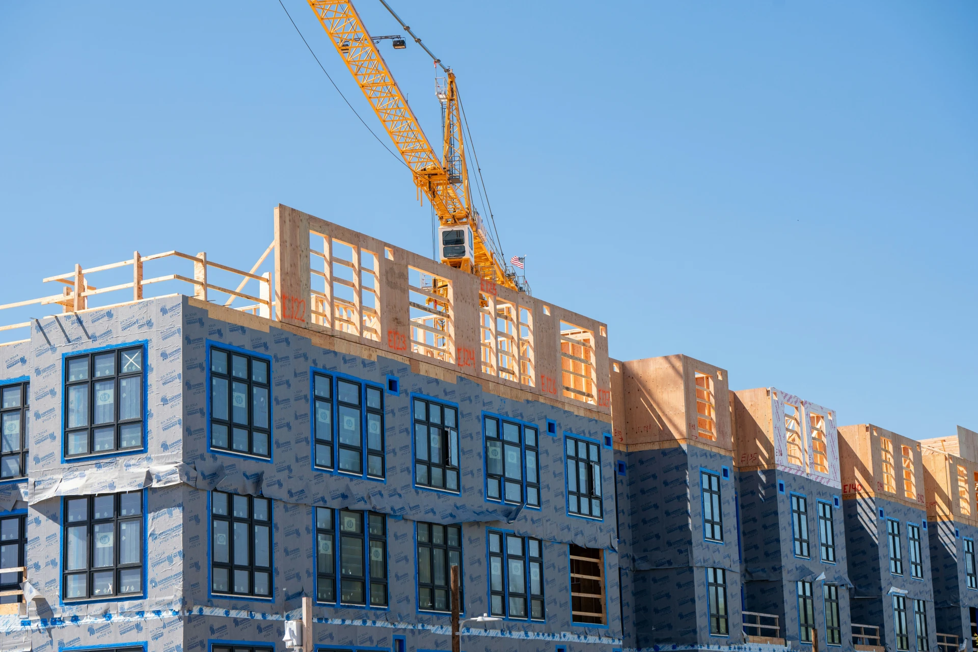 Building a Large Assisted Living Facility in Miami? Here's How to Navigate AHCA Approval for 100–300 Beds
